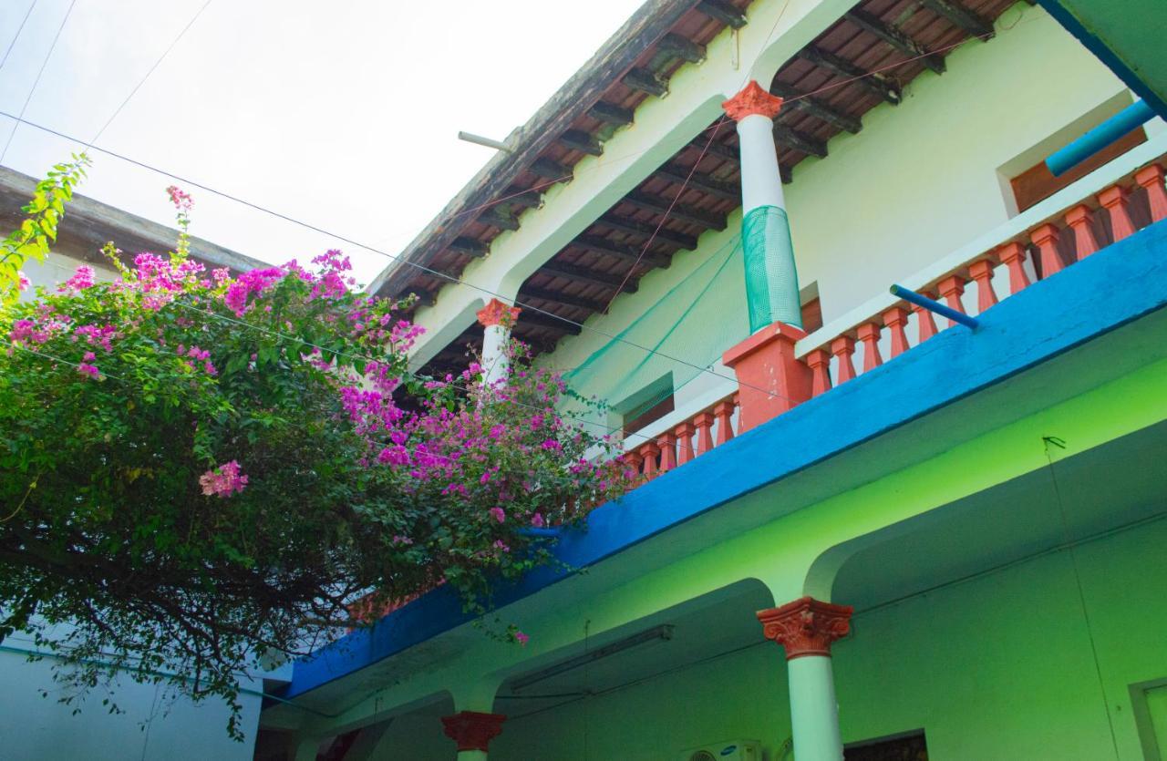 Hostal Maranatha *